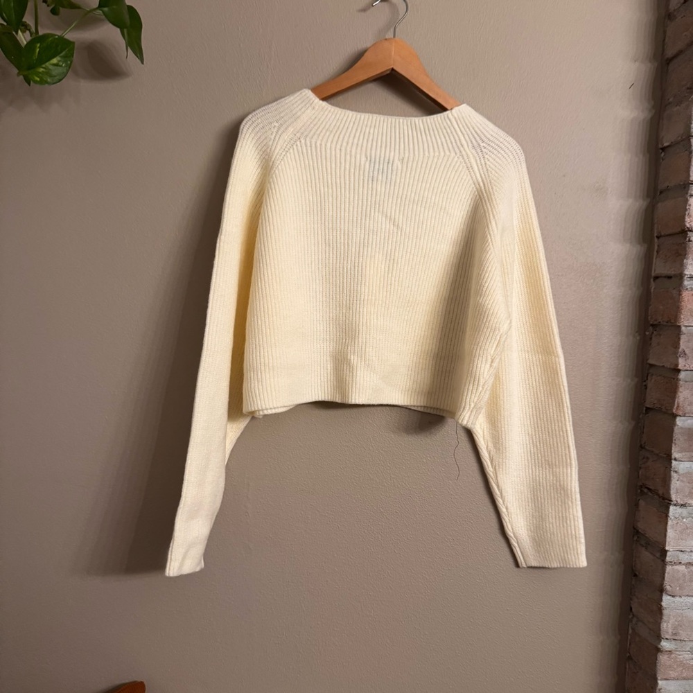 MABLE Lorena Cropped Sweater - Picture 3 of 4